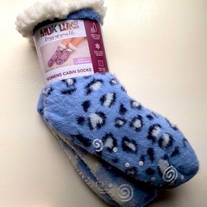 Muk Luks - womens cabin socks NWT